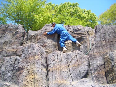 擬岩・ガーデンデザイナーと職人、宇都宮市3