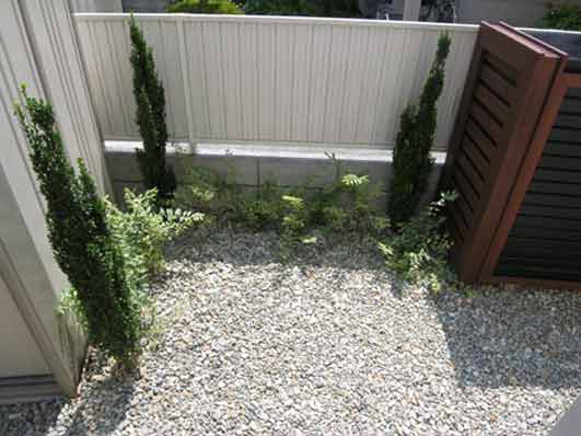 砂利敷きもモダン