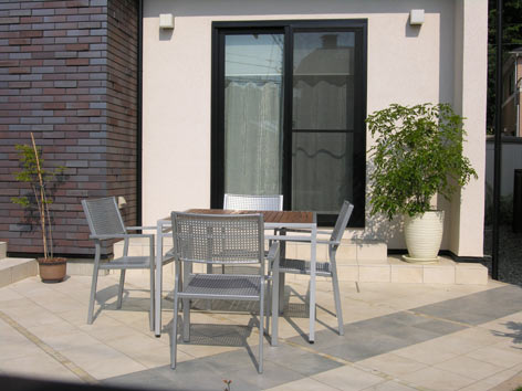 テーブルとイス