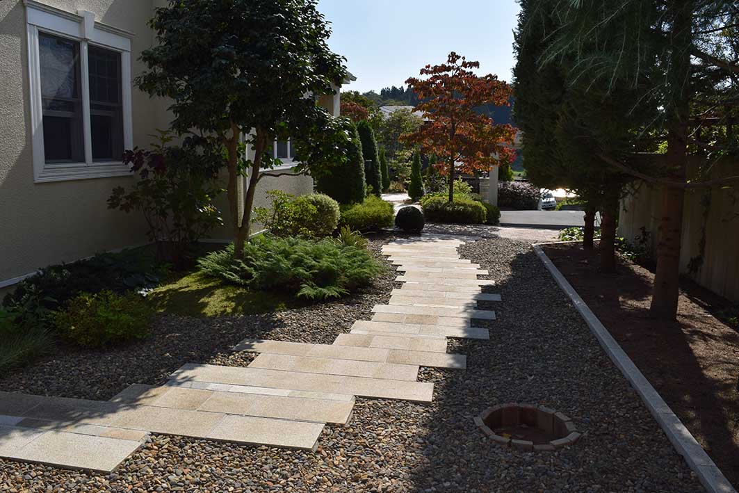 ガーデンステップ