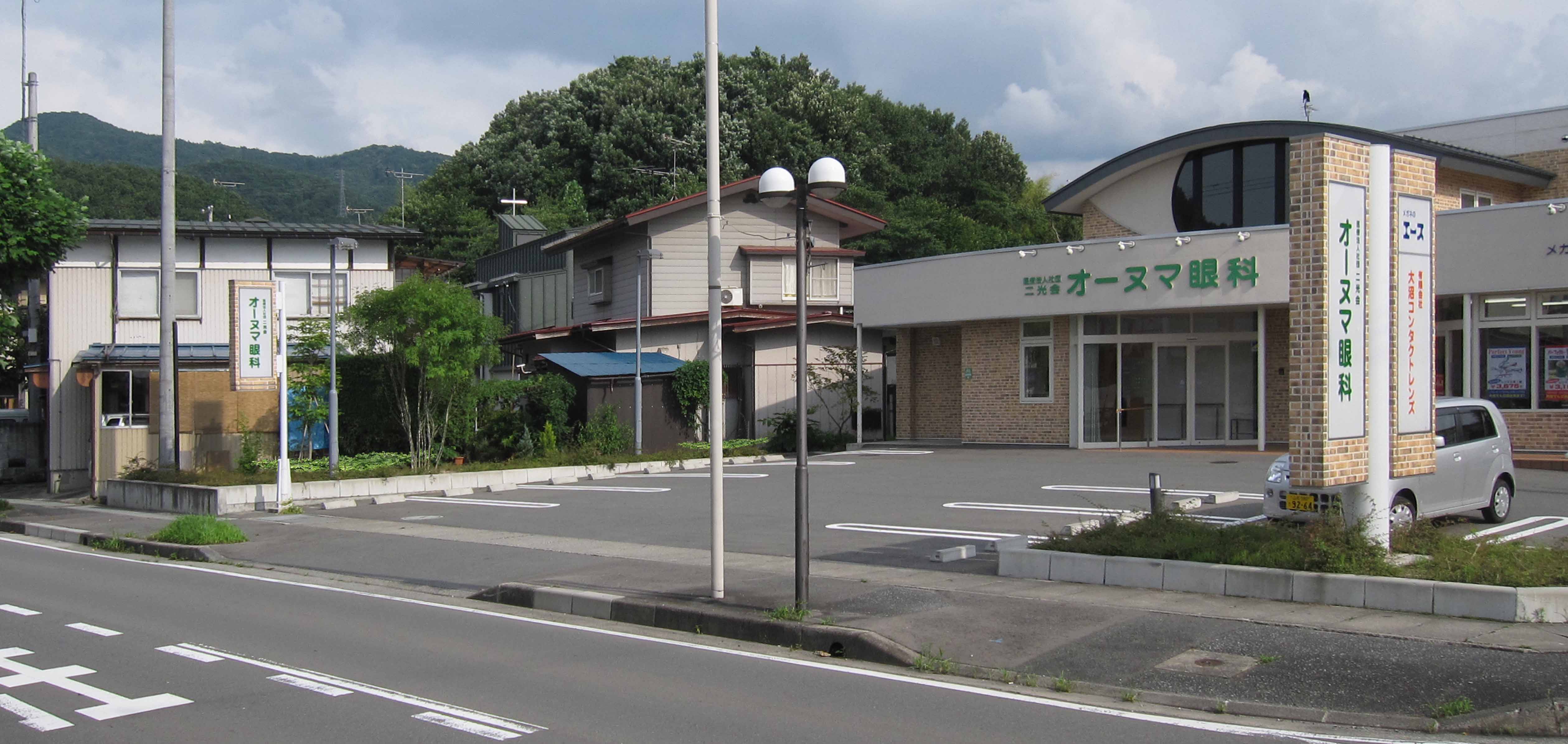 クリニック外構工事、駐車場.施工例