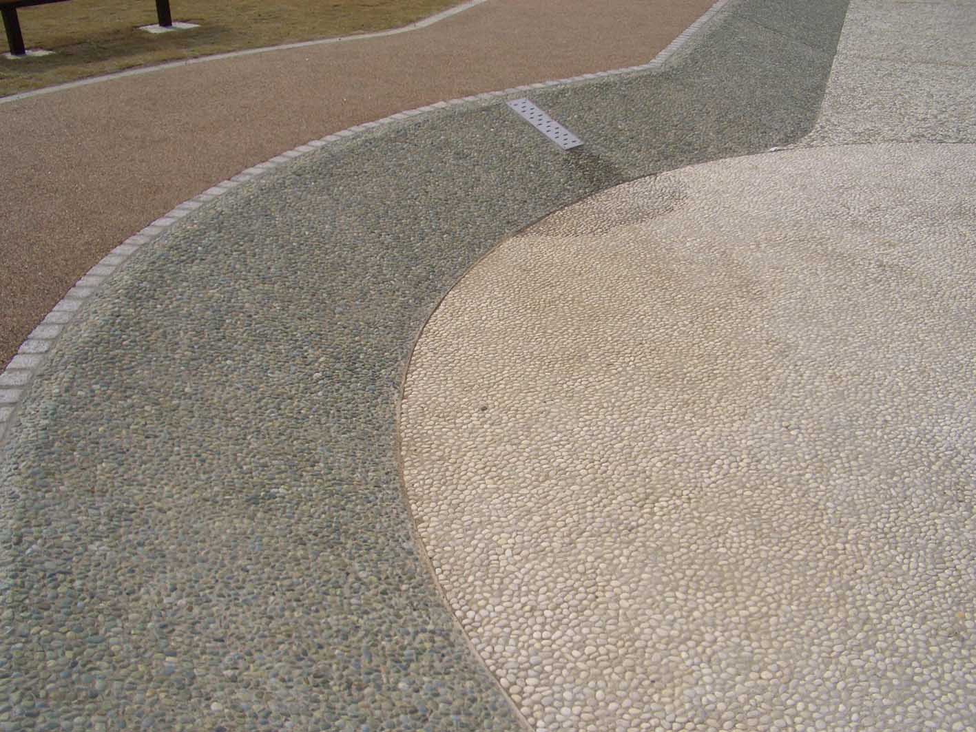 玉砂利洗出し仕上げ1