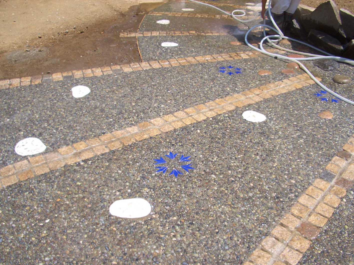 玉砂利洗出し仕上げ3