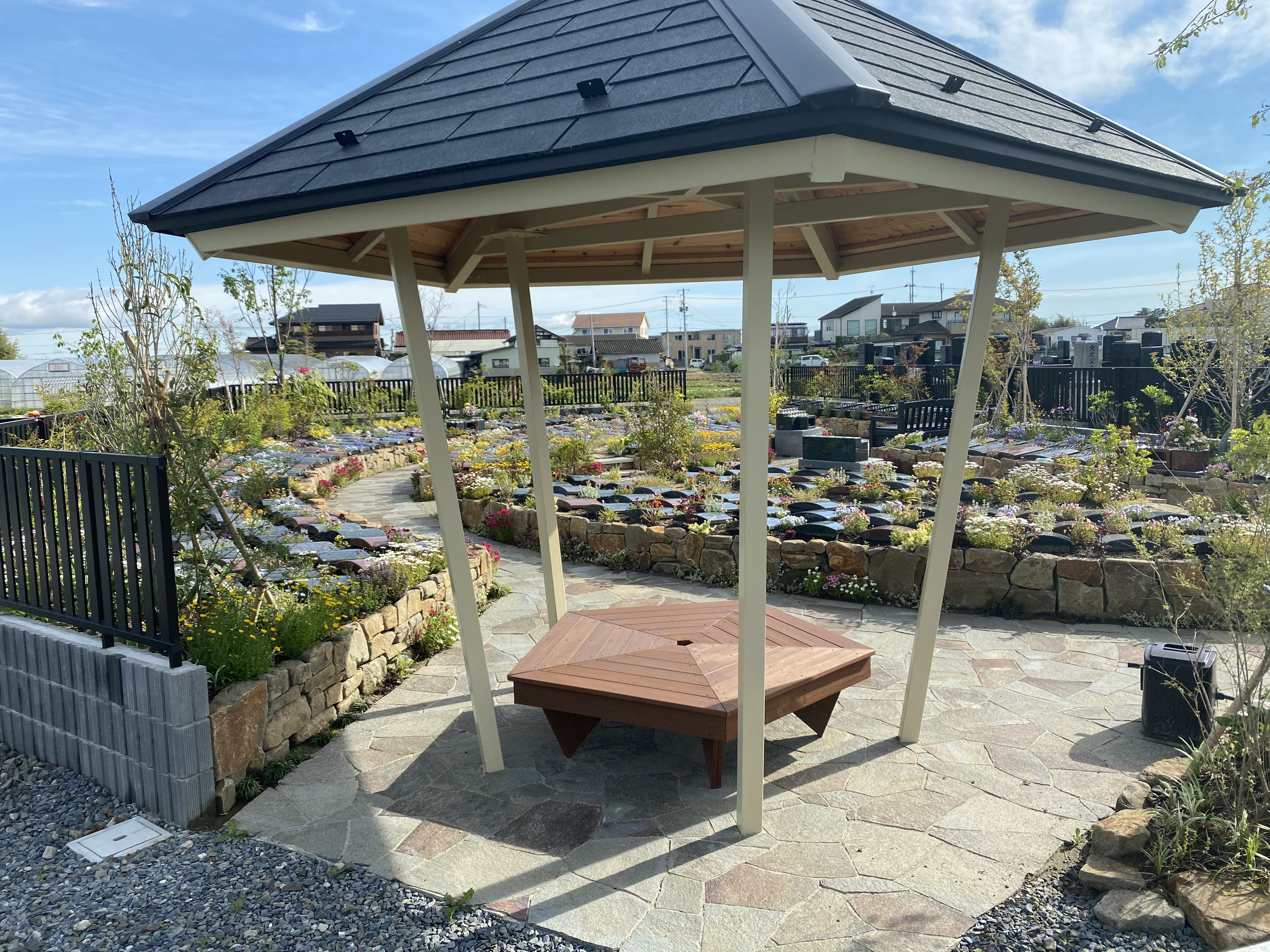 樹木葬の休憩所