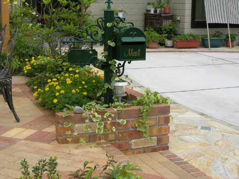 セキスイハイムおすすめポスト＆レンガ花壇