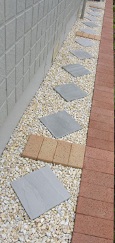 セキスイハイムドマーニ.ブロック塀.等の撤去.平板飛石