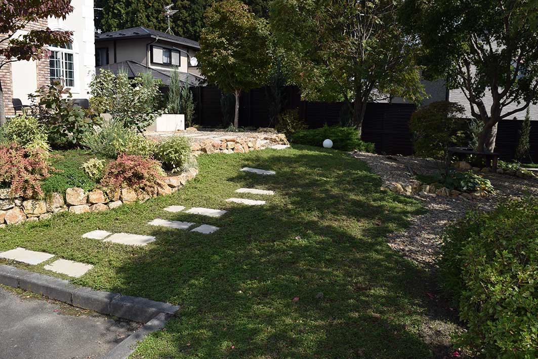 クラピアガーデン