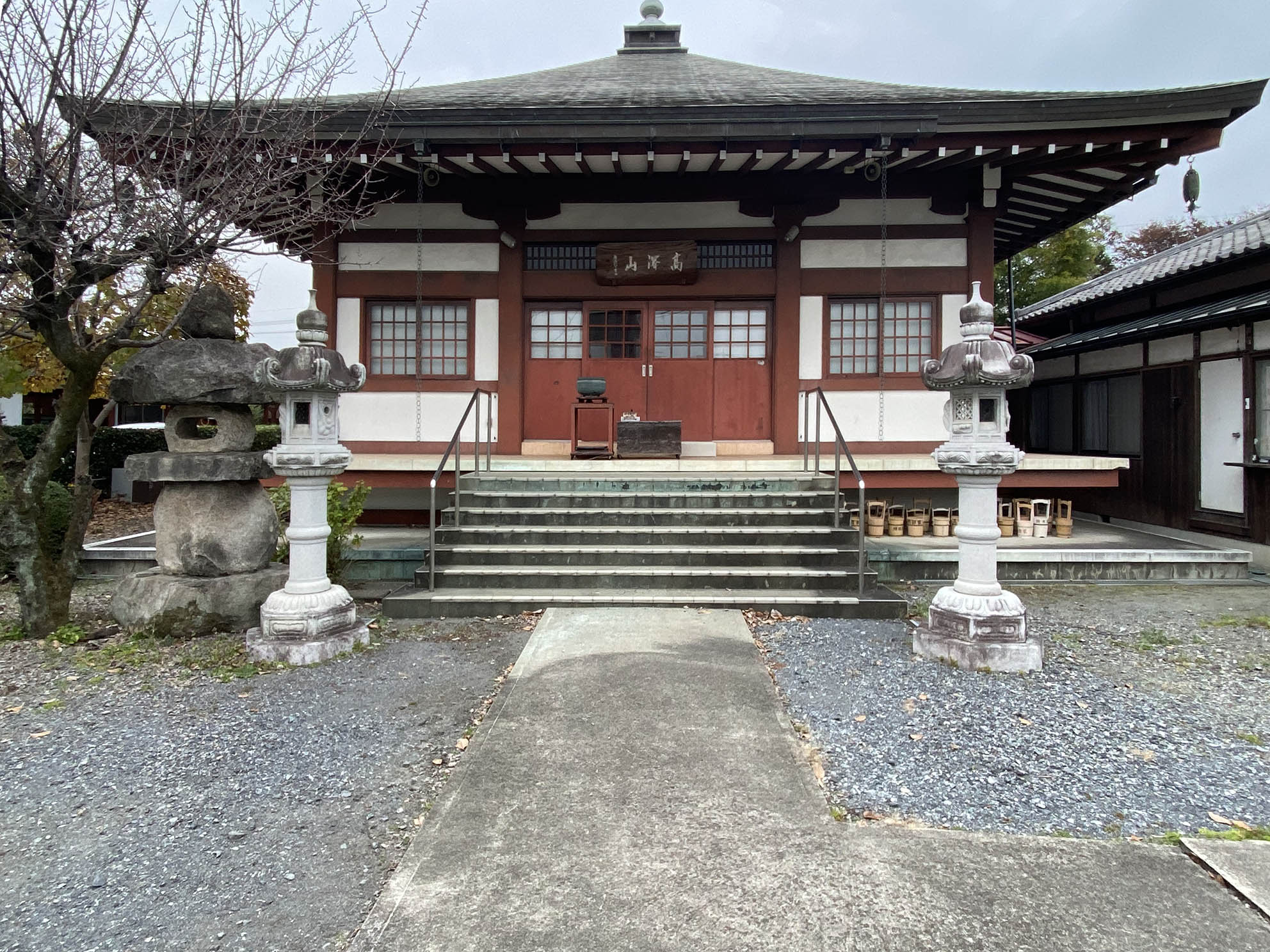 寄居西念寺本堂